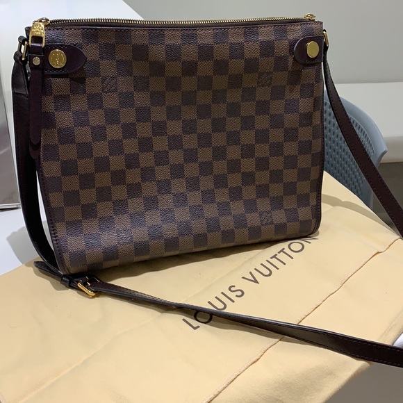 Louis Vuitton Crossbody - Picture 1 of 13